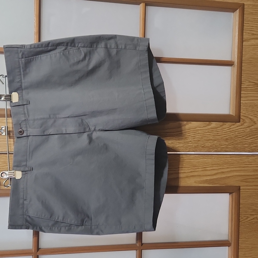 J. Crew Men's Grey Shorts Size 40